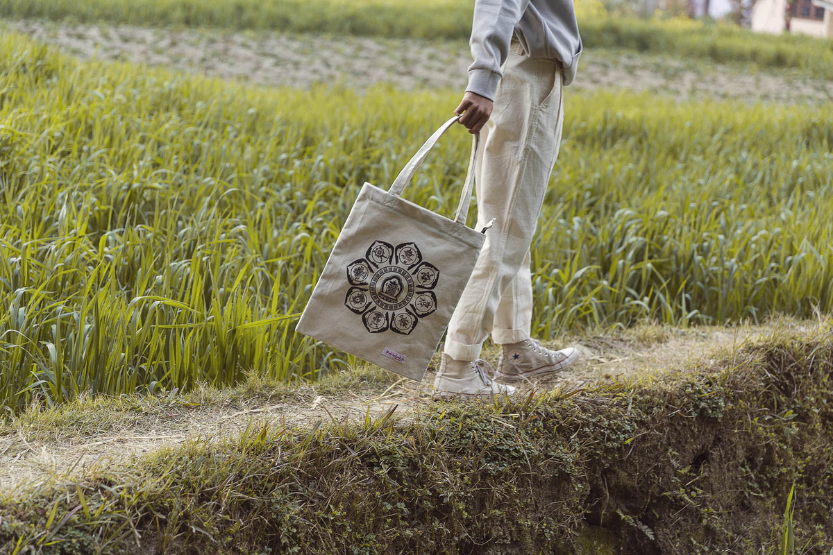 Handmade Cotton Zipper Tote Bag: Dreamcatcher Design