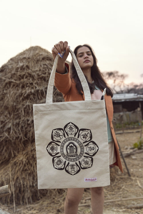 Handmade Cotton Zipper Tote Bag: Dreamcatcher Design